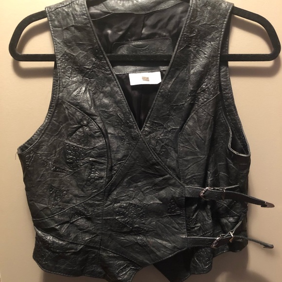 Vintage Black Leather Vest - Picture 2 of 5